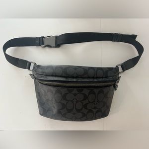 Coach Men’s Leather Belt Bag